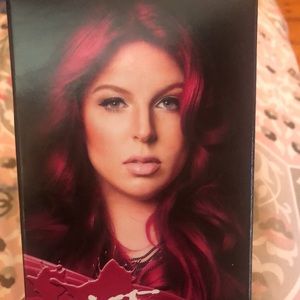 Meet your Posher, Jennyfer